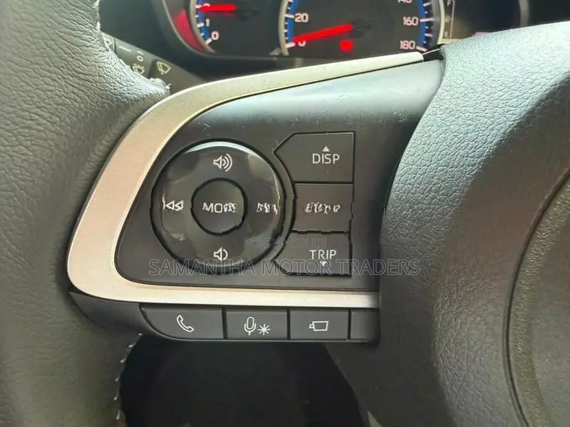 Toyota Roomy Custom G 2023