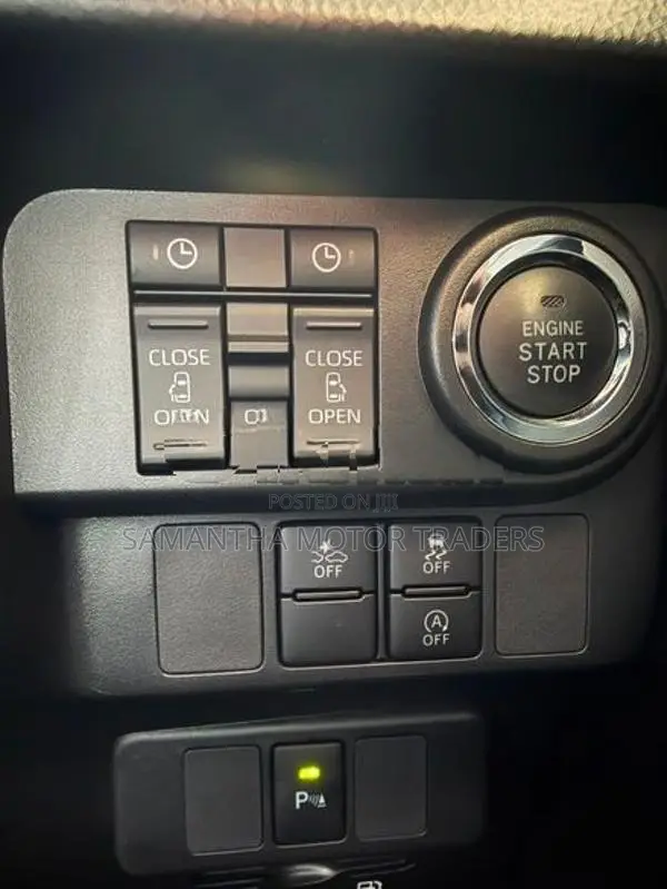 Toyota Roomy Custom G 2023