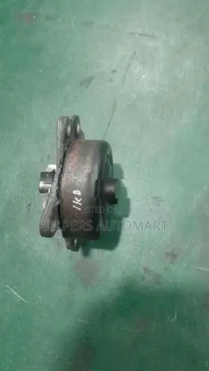 Toyota Vitz KSP90 Water pump