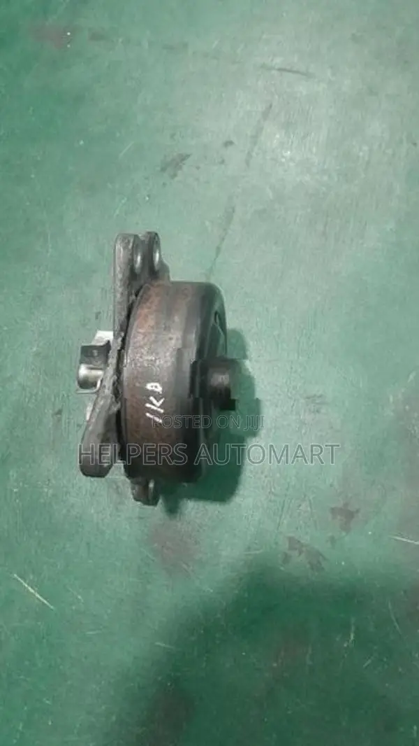 Toyota Vitz KSP90 Water pump