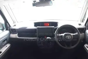 Toyota Roomy 2025