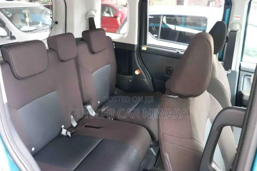 Toyota Roomy 2025
