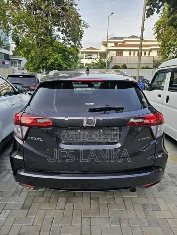 Honda Vezel z hybrid 2015