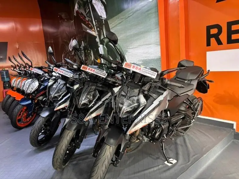 KTM Duke 250 Bajaj 2026