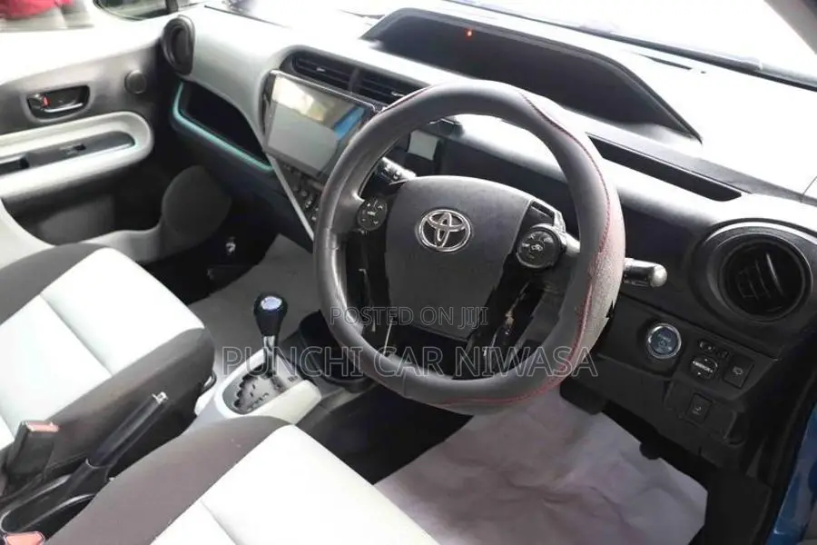 Toyota Aqua 2013