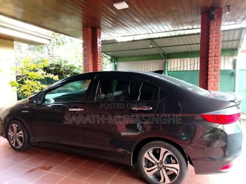 Honda Grace 2014