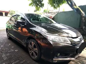 Honda Grace 2014