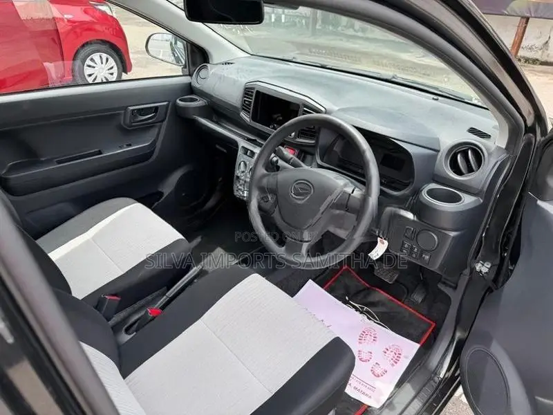 Daihatsu Mira 2024