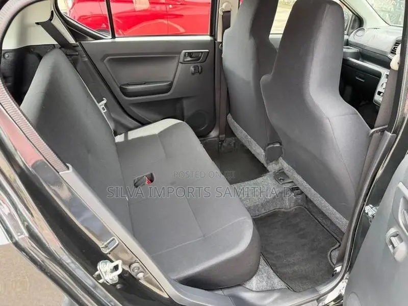Daihatsu Mira 2024