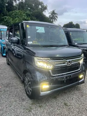 Honda N-Box Custom 2023