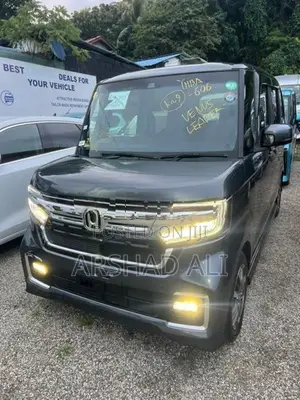 Honda N-Box Custom 2023