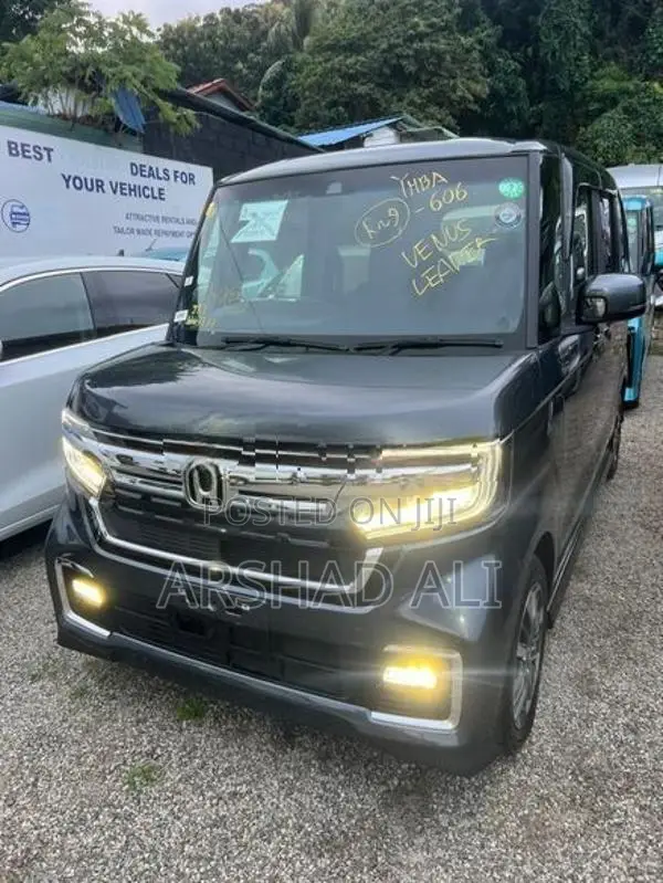 Honda N-Box Custom 2023