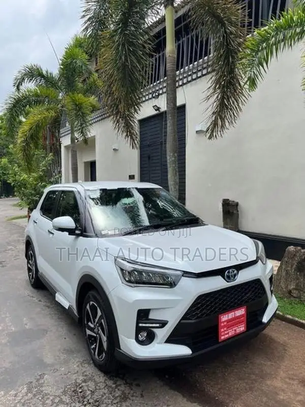 Toyota Raize Z Hybrid BSM 2024