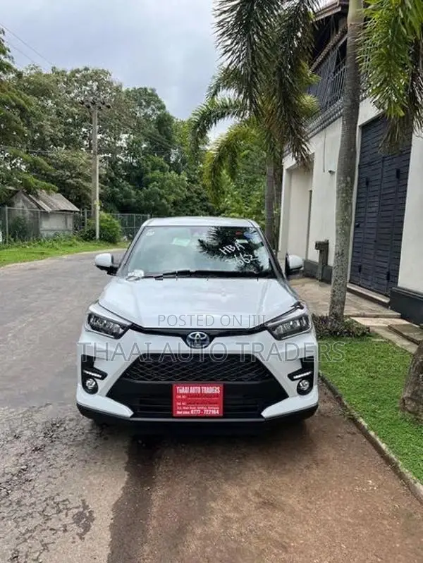 Toyota Raize Z Hybrid BSM 2024