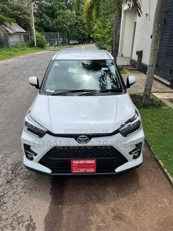 Toyota Raize Z Hybrid BSM 2024