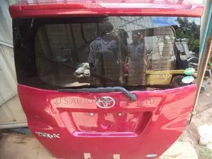 Toyota Tank /Roomy M900A Dicky Door