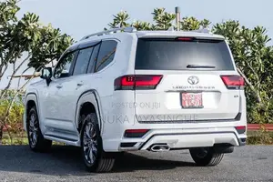 Toyota Land Cruiser LC300 ZX PETROL 2025