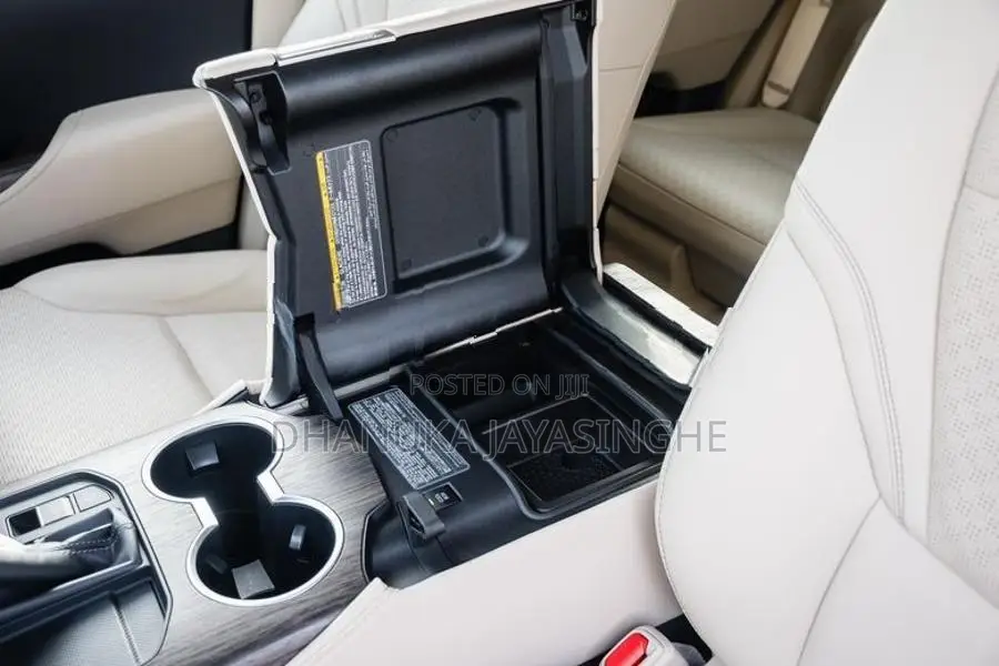 Toyota Land Cruiser LC300 ZX PETROL 2025