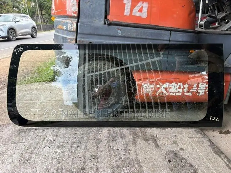 Nissan Caravan E26 NV350 Rear Right Side Body Glass with Heater Lines