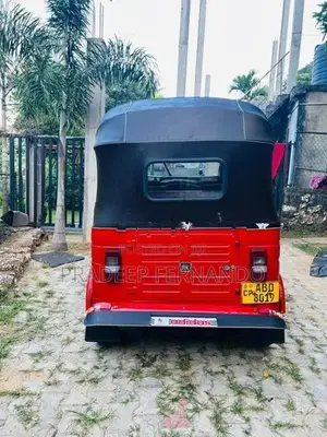 Bajaj RE 2015