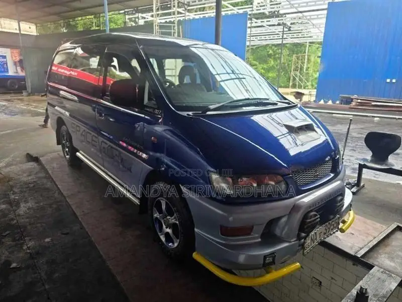 Mitsubishi Delica 1997