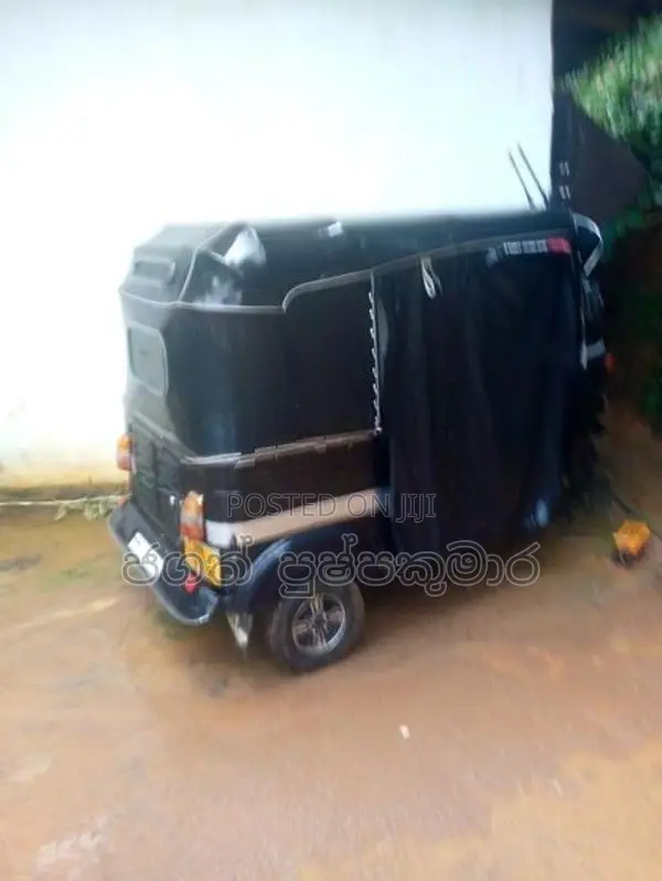 Bajaj RE 2003