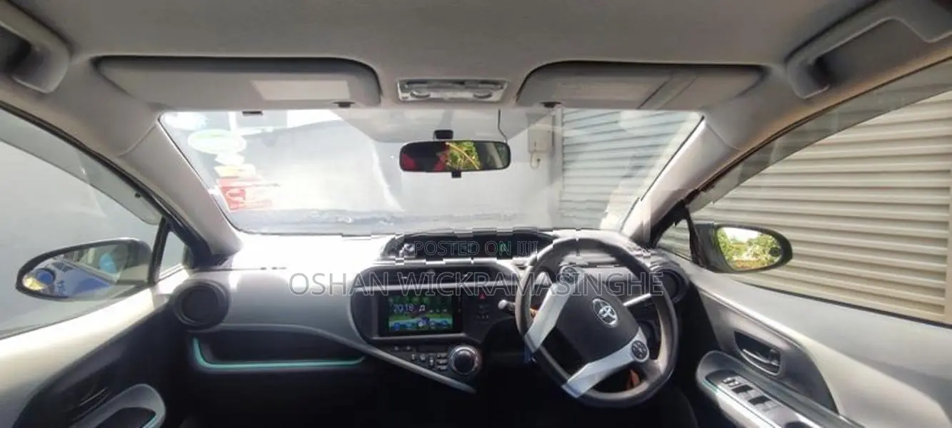 Toyota Aqua 2013