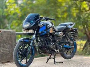 Bajaj Pulsar 180 2011