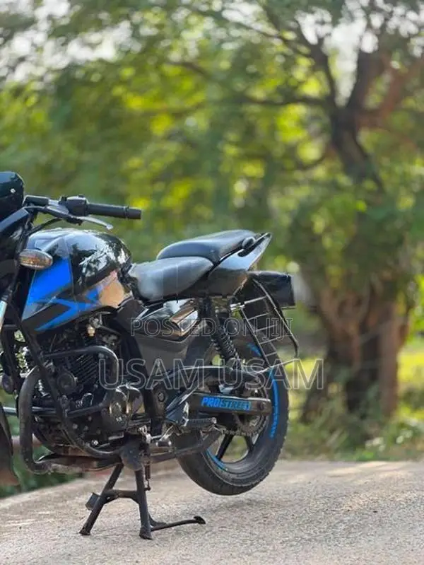 Bajaj Pulsar 180 2011