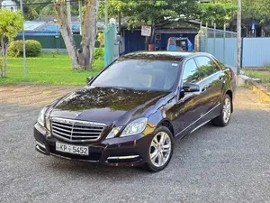 Mercedes Benz E200 CGI Avantgarde 2011