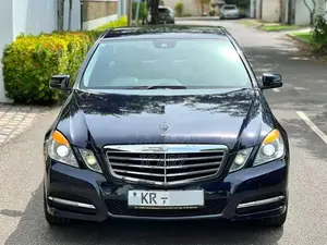 Mercedes Benz E200 Avantgarde CGI 1.8L 2011