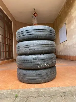 Bridgestone Tyres 195/60 R17 90H