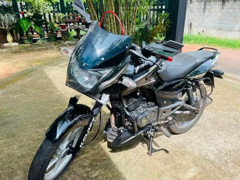 Bajaj Pulsar 150 2015