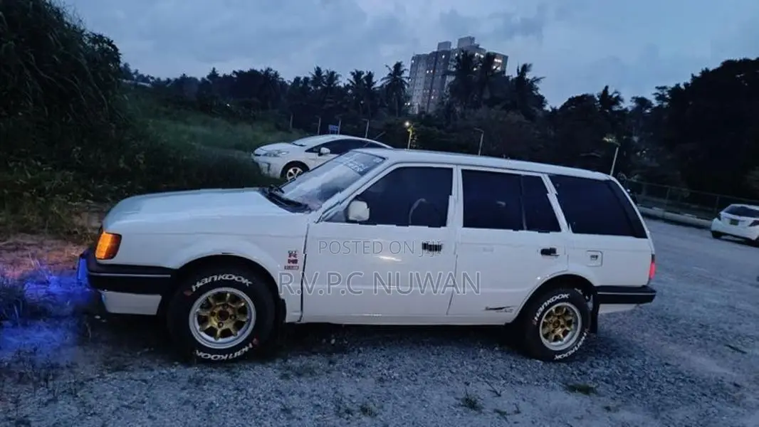 Mazda Familia 1987