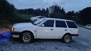 Mazda Familia 1987