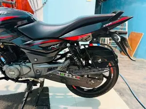 Bajaj Pulsar 150 Black 2017