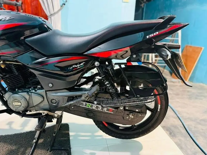 Bajaj Pulsar 150 Black 2017