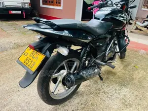 Bajaj Pulsar 150 2015