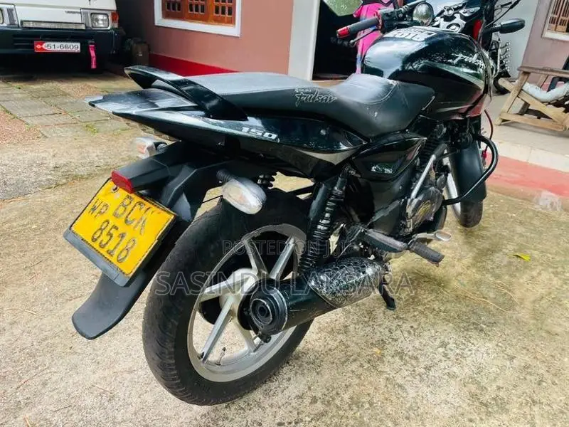 Bajaj Pulsar 150 2015