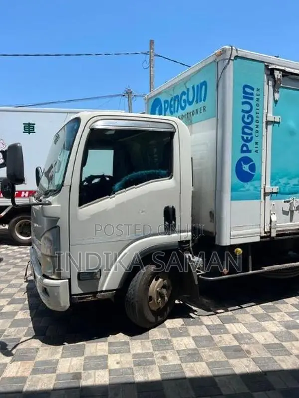 Isuzu Elf 14 1/2 Ft 2011