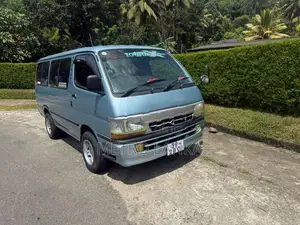 Toyota Dolphin LH102 1991
