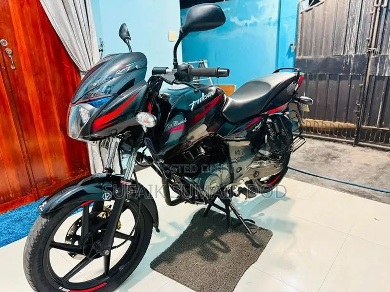 Bajaj Pulsar 150 Black 2017