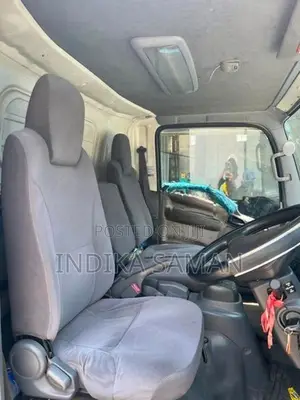Isuzu Elf 14 1/2 Ft 2011