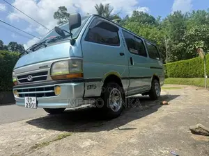 Toyota Dolphin LH102 1991