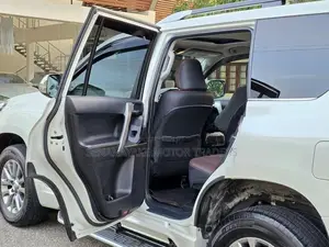 Toyota Land Cruiser Prado TX-L G Frontier 2017