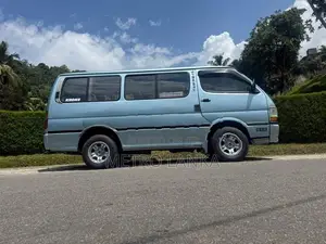 Toyota Dolphin LH102 1991