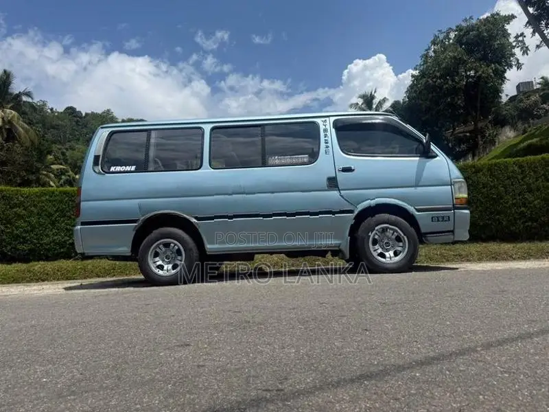 Toyota Dolphin LH102 1991