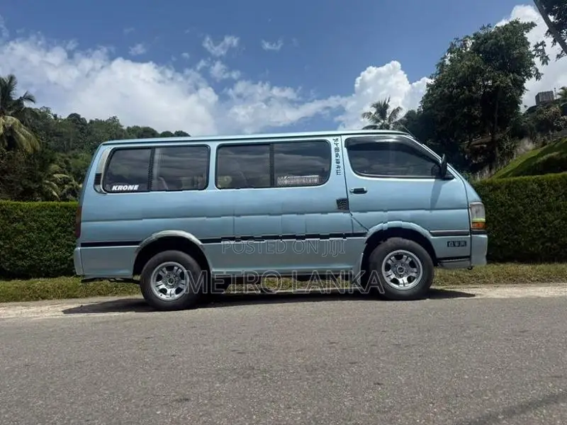 Toyota Dolphin LH102 1991
