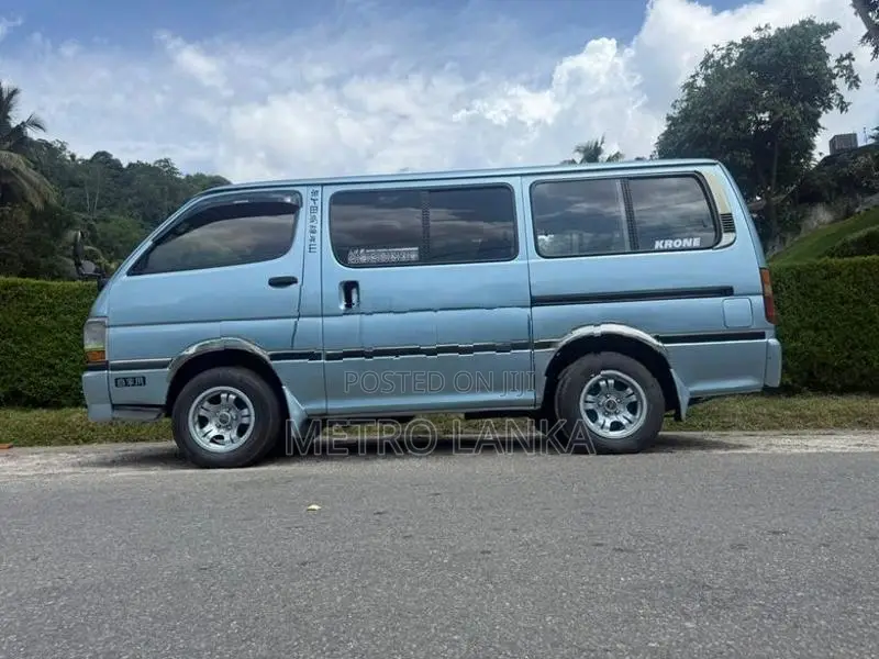 Toyota Dolphin LH102 1991