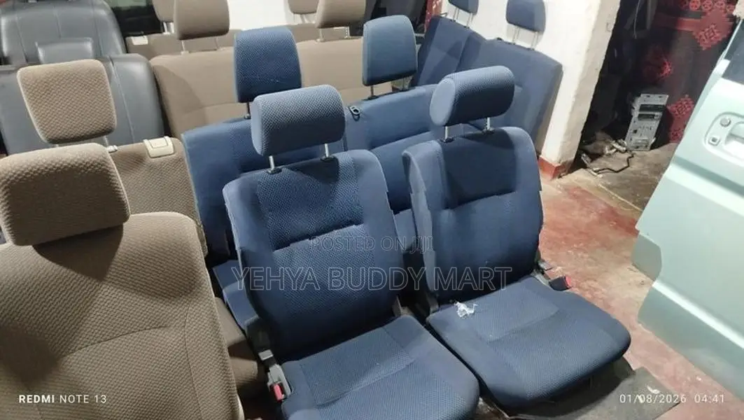 Daihatsu Hijet Cruise Buddy Van Seat Set
